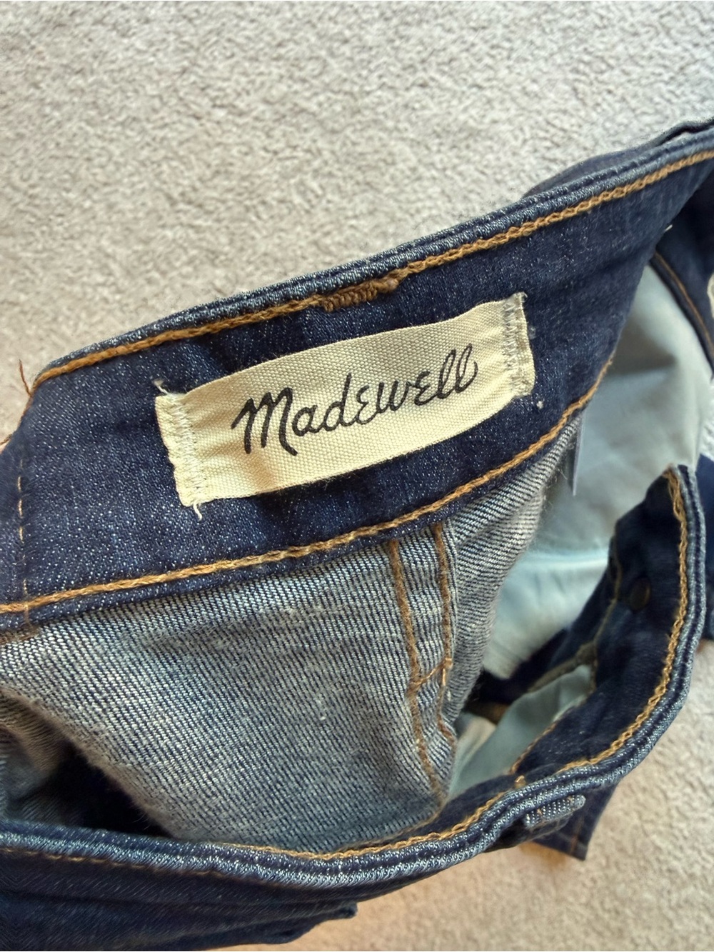Madewell Curvy High-Rise Skinny Jeans in Dark Blue - Picture 4 of 4